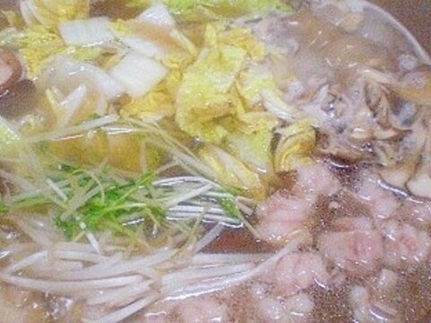 「サリ麺入りあっさりお出汁のホルモン鍋」　　　♪♪